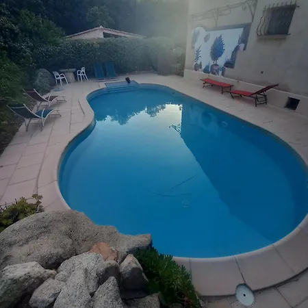 1 Piece 16 M2 Climatise 2 Personnes Piscine Partagee Apartment Porto-Vecchio (Corsica)