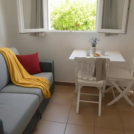 1 Piece 16 M2 Climatise 2 Personnes Piscine Partagee Apartment Porto-Vecchio (Corsica)
