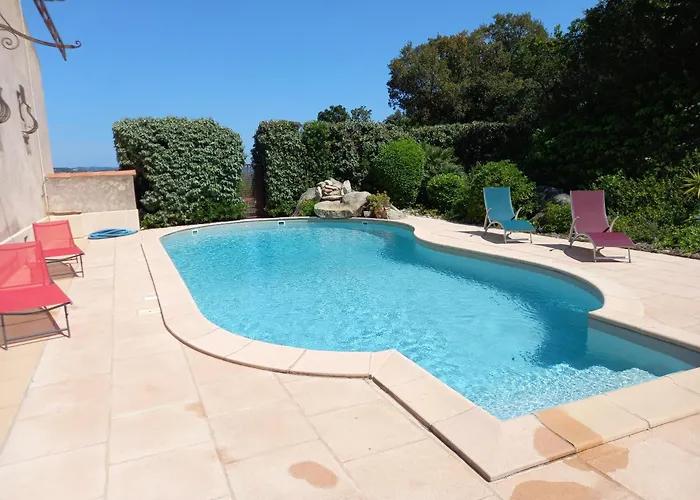 1 Piece 16 M2 Climatise 2 Personnes Piscine Partagee * Porto-Vecchio (Corsica)