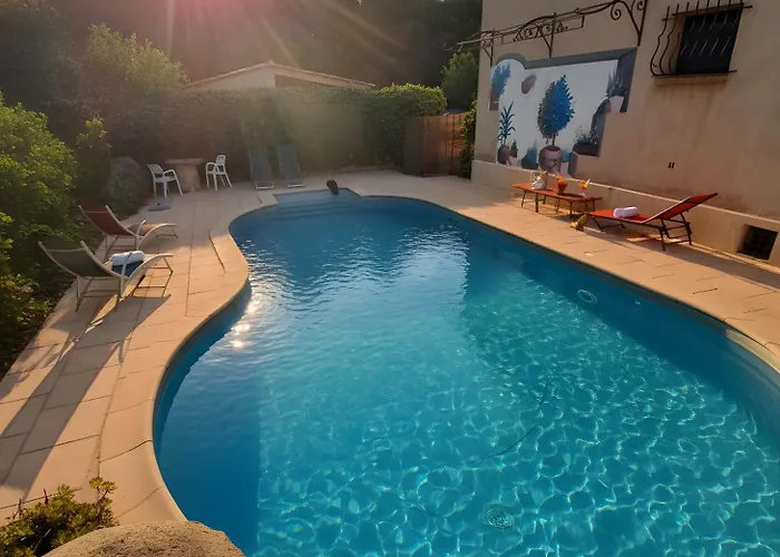 1 Piece 16 M2 Climatise 2 Personnes Piscine Partagee * Porto-Vecchio (Corsica)